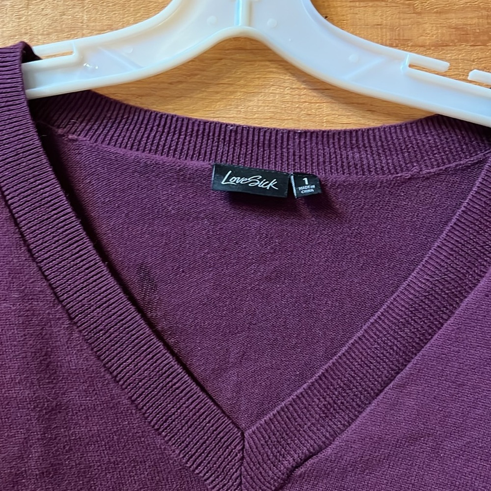 LoveSick sweater - Picture 2 of 5